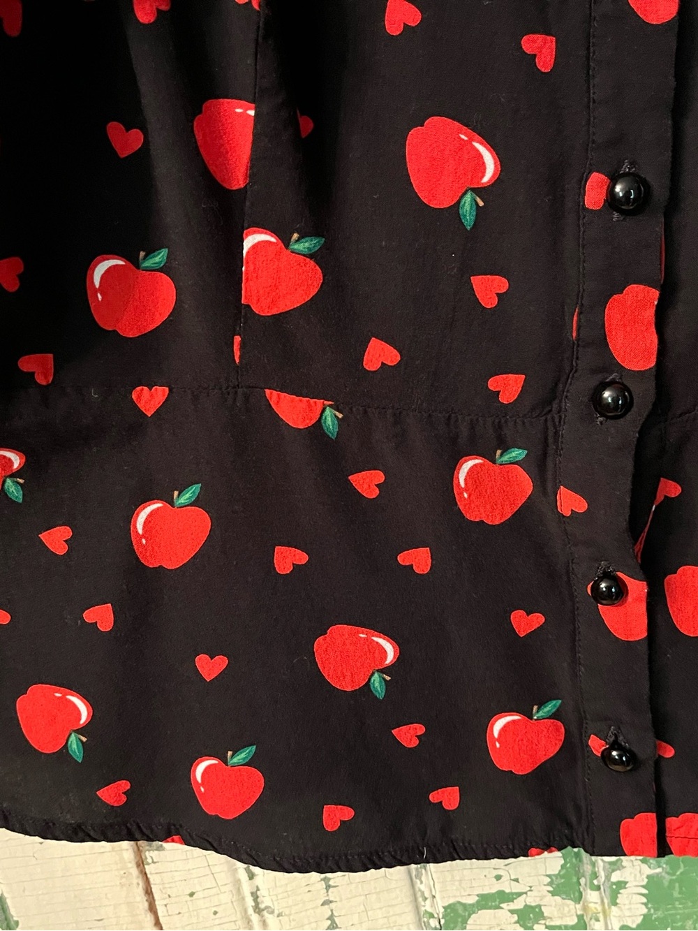 ModCloth Black Blouse with Red Apple & Heart Print Size 18 US - Picture 6 of 12